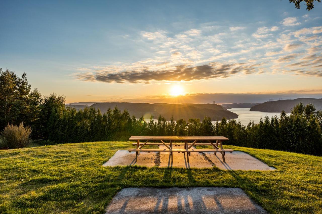 Montfjord - Chalets, Vue Spectaculaire Et Spa. Chantafjord #4 Sacre-Coeur Экстерьер фото