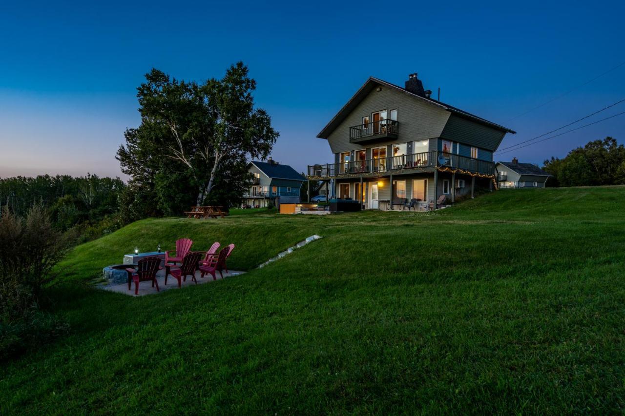 Montfjord - Chalets, Vue Spectaculaire Et Spa. Chantafjord #4 Sacre-Coeur Экстерьер фото