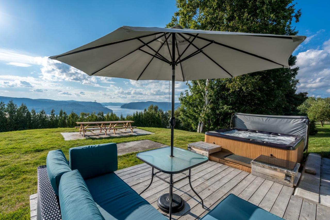 Montfjord - Chalets, Vue Spectaculaire Et Spa. Chantafjord #4 Sacre-Coeur Экстерьер фото